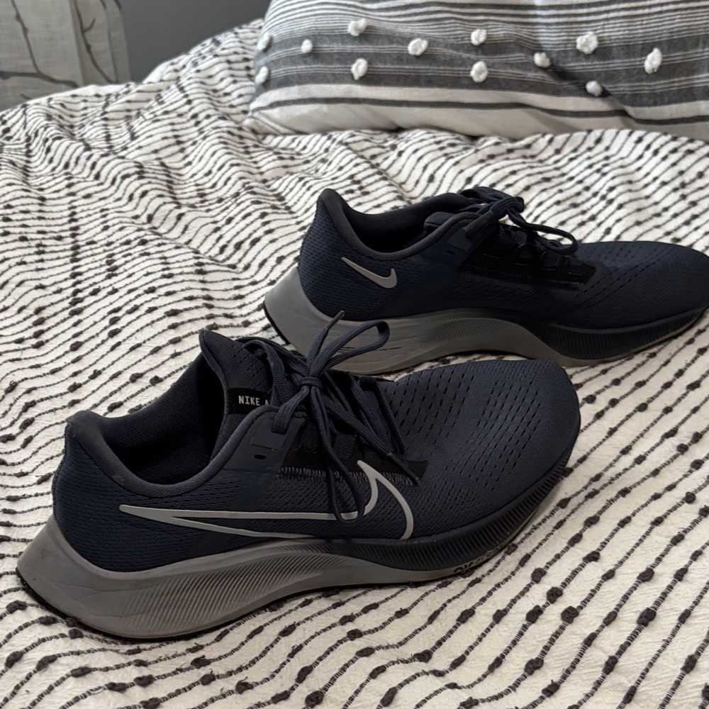 Nike Air Zoom Pegasus 38 running shoes  sz 8.5 - Picture 3 of 10